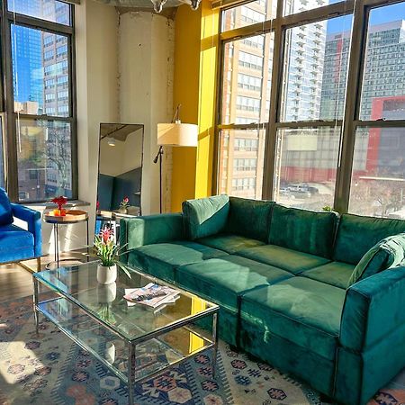 Bright 2Br Luxury Corner Suite With Optional Parking Sleeps 6 Guests Near Mccormick Place And Soldier Field Chicago Eksteriør billede