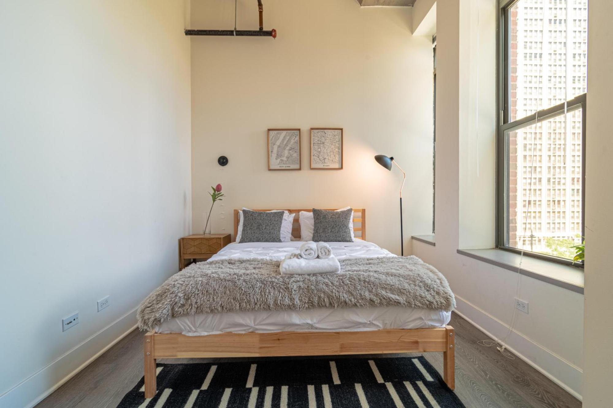 Bright 2Br Luxury Corner Suite With Optional Parking Sleeps 6 Guests Near Mccormick Place And Soldier Field Chicago Eksteriør billede