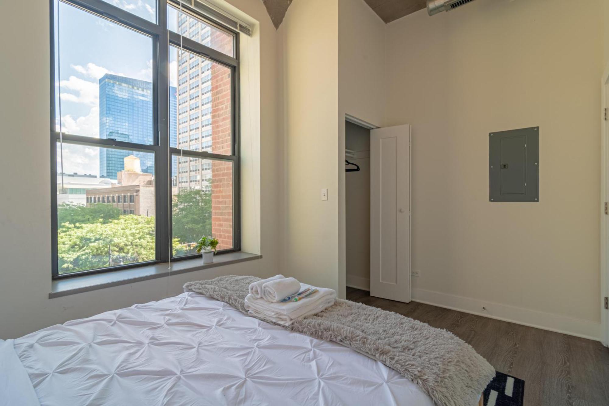 Bright 2Br Luxury Corner Suite With Optional Parking Sleeps 6 Guests Near Mccormick Place And Soldier Field Chicago Eksteriør billede