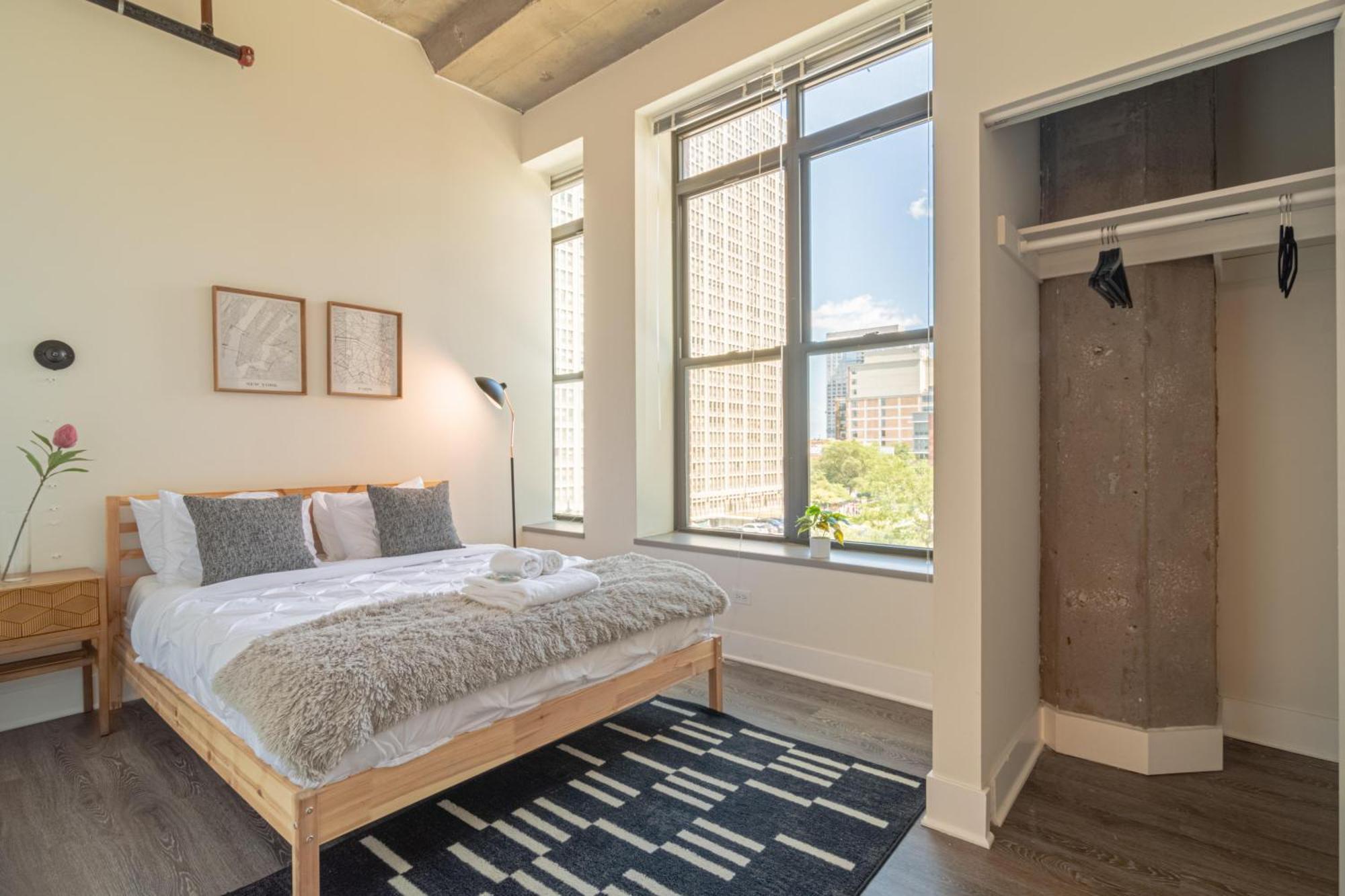 Bright 2Br Luxury Corner Suite With Optional Parking Sleeps 6 Guests Near Mccormick Place And Soldier Field Chicago Eksteriør billede