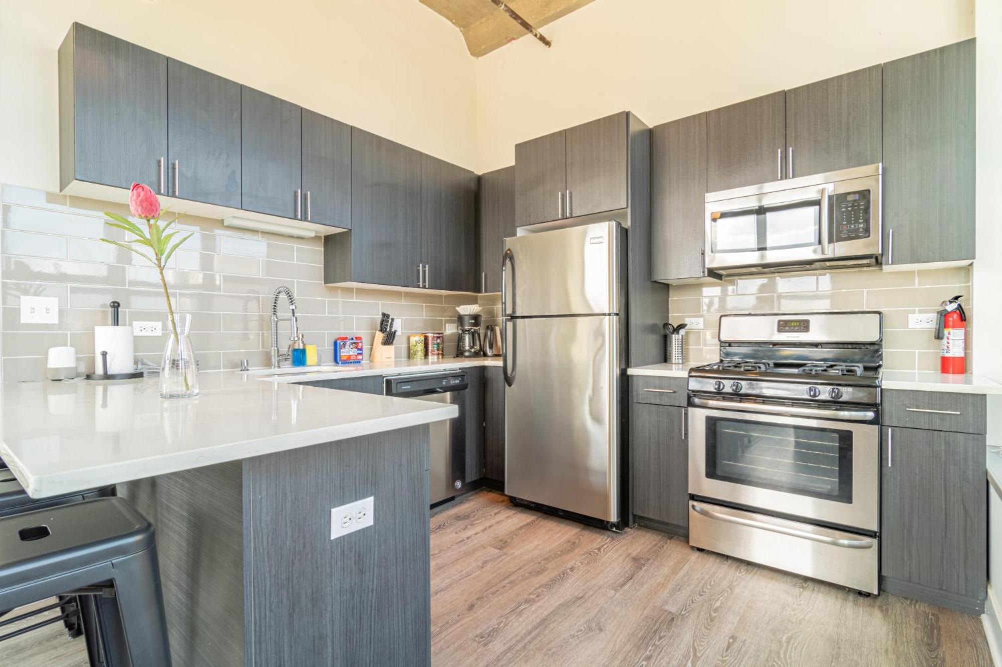 Bright 2Br Luxury Corner Suite With Optional Parking Sleeps 6 Guests Near Mccormick Place And Soldier Field Chicago Eksteriør billede